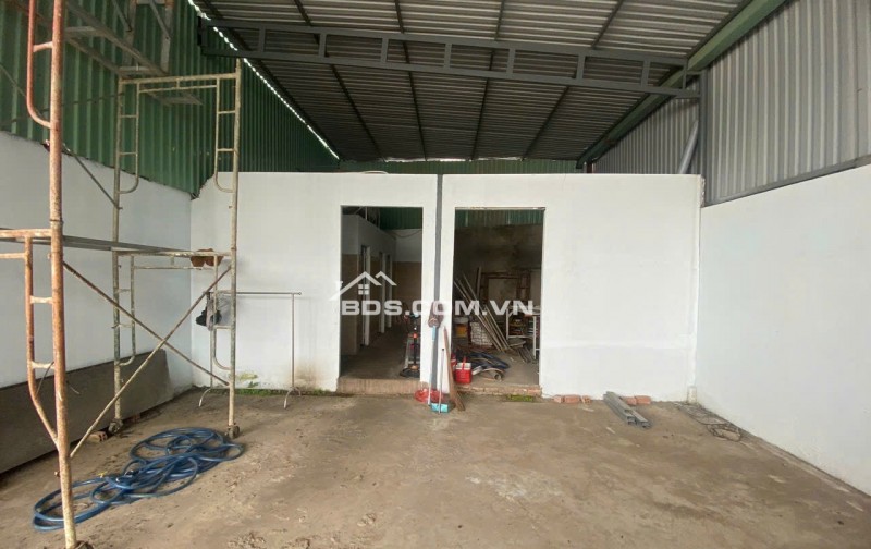 Cho thuê 1.200m² kho xưởng tại TX 52, P. Thạnh Xuân, Q.12. Giá 50 Triệu